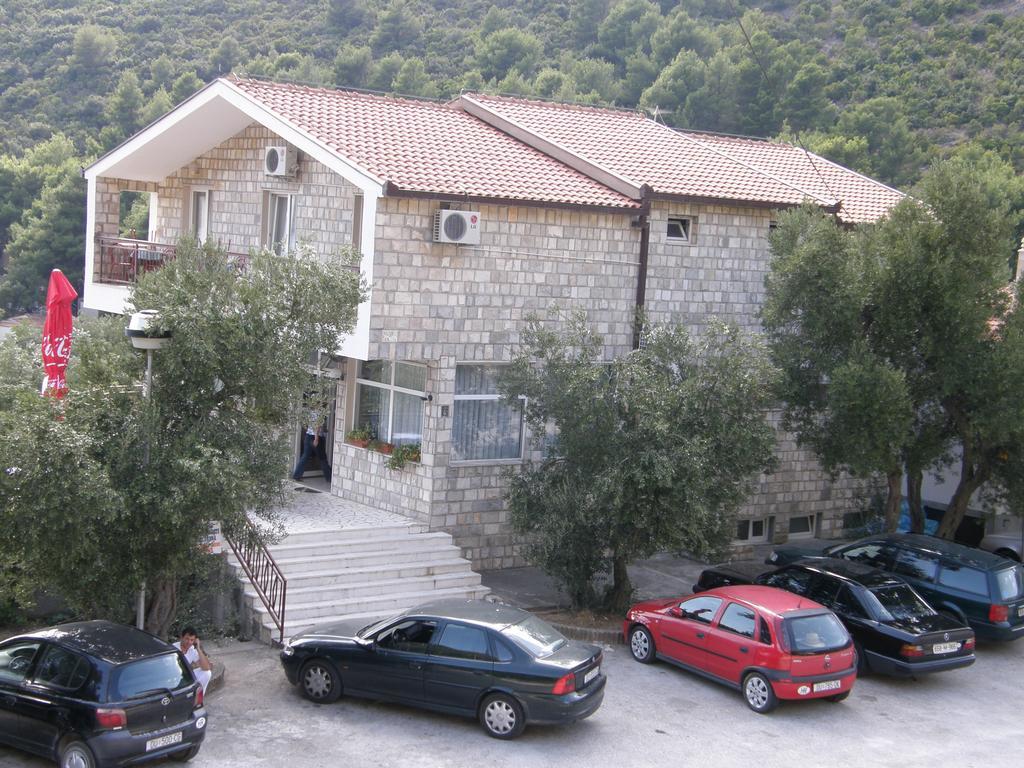 Guest House & Restaurant Adriatic 克勒克 外观 照片